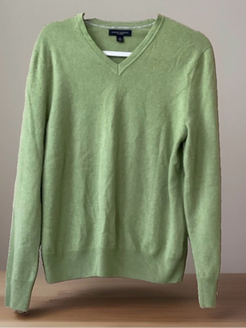 Banana Republic Women’s 100% Cashmere Sweater Size Med Quiet Luxury